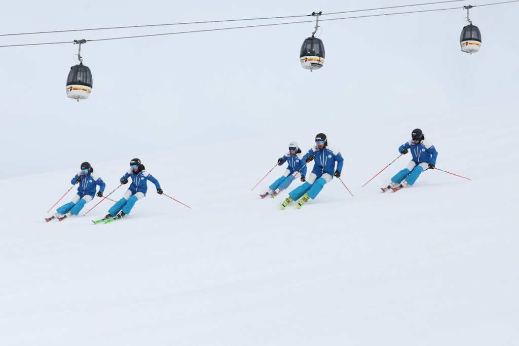 X-RAY JKT 172491 & X-RONY 182490-SKUPNA GONDOLA